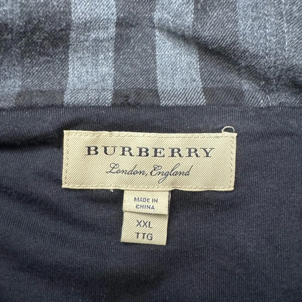 Burberry Equestrian Logo Zip up Hoodie - Picture 4 of 9